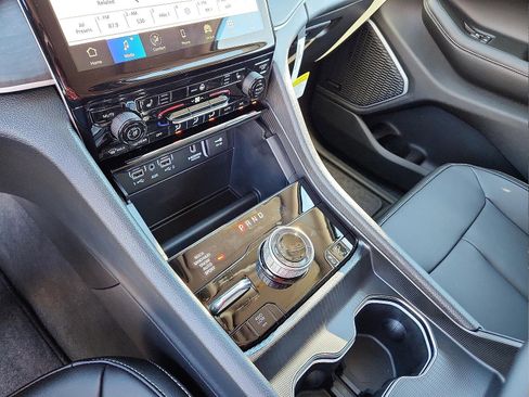 New 2024 Jeep Grand Cherokee Limited 4xe image 12