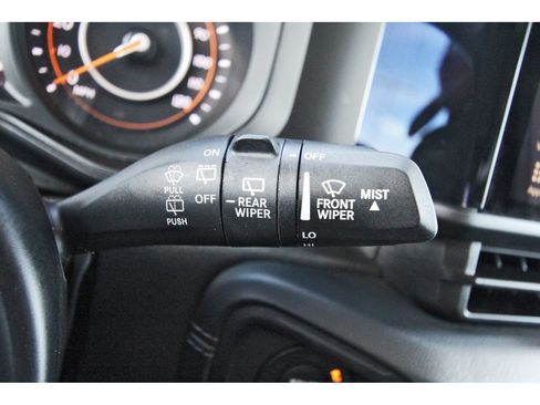 Used 2026 Jeep Wrangler Unlimited Rubicon AWD/4WD image 21