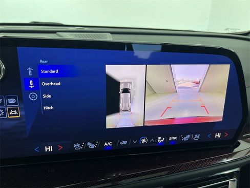 Used 2024 Chevrolet Traverse RS image 14