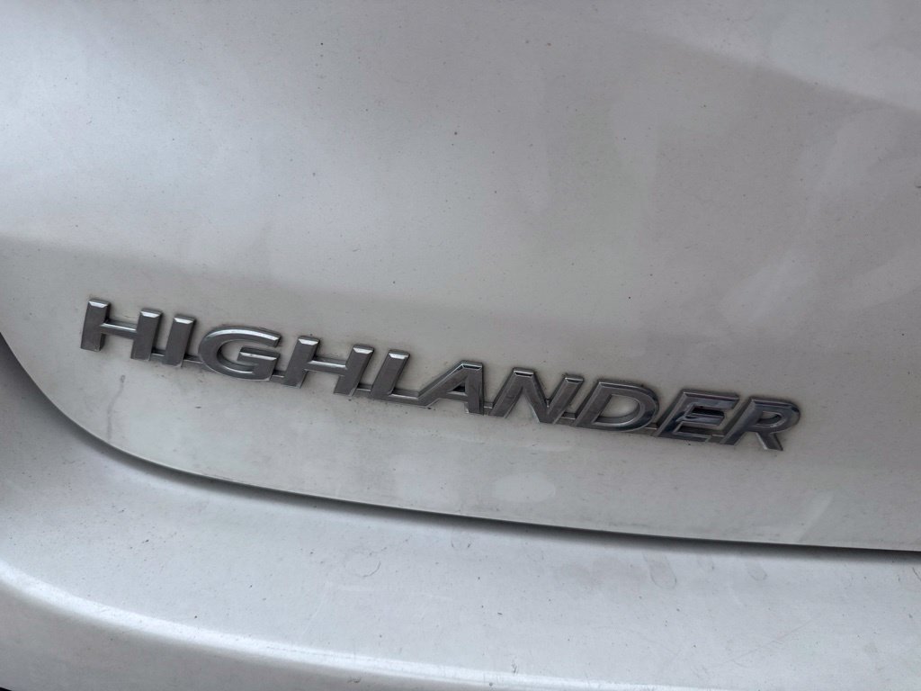 Used 2017 Toyota Highlander Limited Platinum AWD/4WD image 5