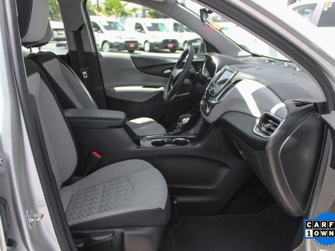 Used 2022 Chevrolet Equinox LS image 31