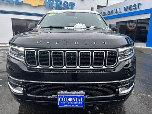 Used 2023 Jeep Wagoneer 4WD w/ Premium Group I image 15