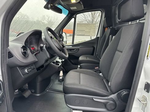 New 2025 Mercedes-Benz Sprinter 2500 image 9