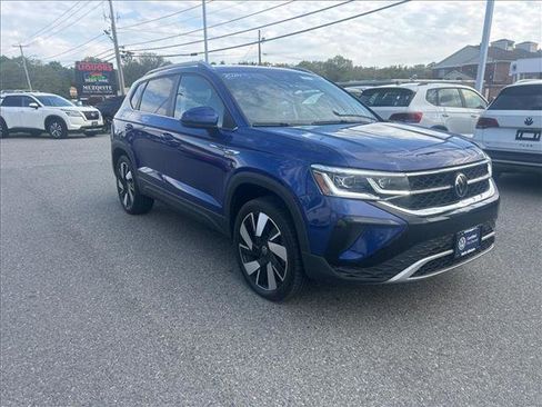 Certified 2024 Volkswagen Taos SEL AWD/4WD image 3
