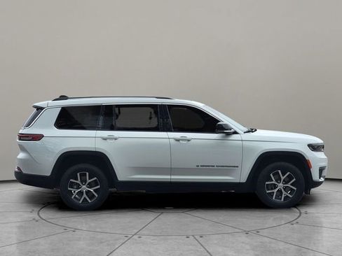 Certified 2023 Jeep Grand Cherokee L Limited AWD/4WD image 13