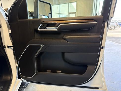 Used 2025 Chevrolet Silverado 2500 LT w/ Convenience Package AWD/4WD image 29