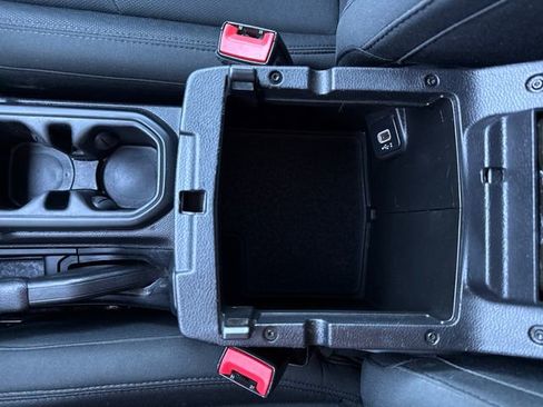 Used 2020 Jeep Wrangler Unlimited Sport image 31