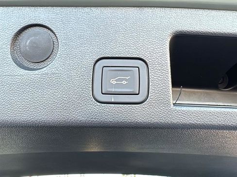 New 2026 Chevrolet Equinox ACTIV w/ Convenience Package III image 13