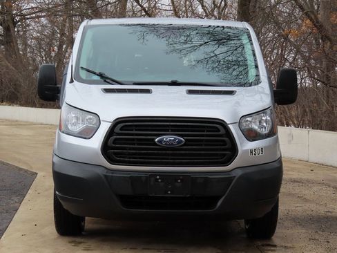 Used 2019 Ford Transit 350 XL image 4