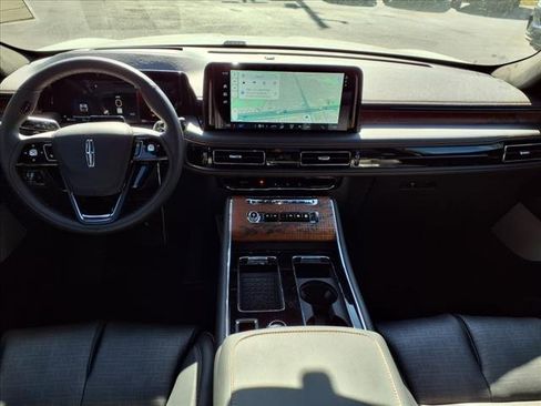 New 2025 Lincoln Aviator Black Label image 6