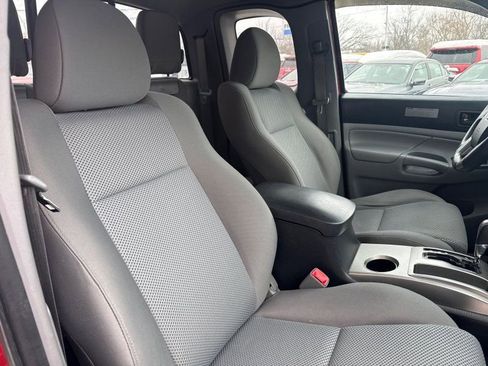 Used 2014 Toyota Tacoma 4x4 Access Cab V6 image 17