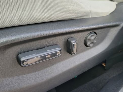 Used 2018 Honda CR-V EX image 19