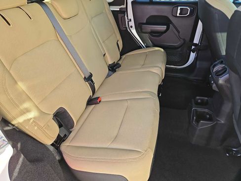 Used 2021 Jeep Wrangler Unlimited Sport image 19