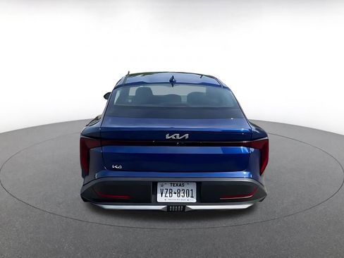 Used 2025 Kia K4 LXS image 11