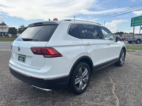 Used 2021 Volkswagen Tiguan SEL FWD image 5