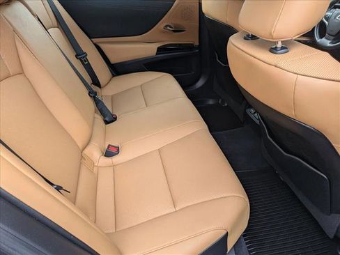 Certified 2023 Lexus ES 350 w/ Premium Package image 19