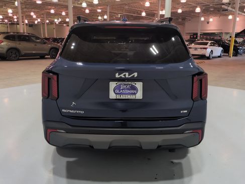 Certified 2024 Kia Sorento SX AWD/4WD image 4