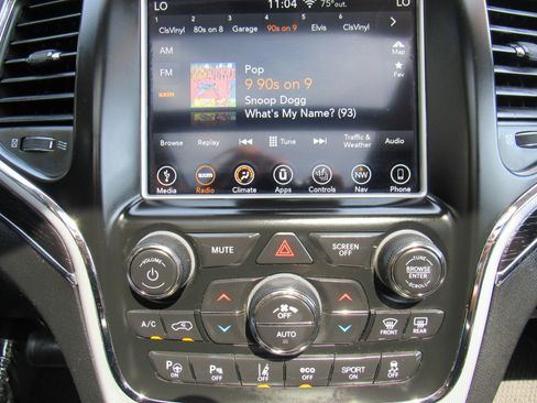 Used 2018 Jeep Grand Cherokee Summit w/ Platinum Series Group AWD/4WD image 24