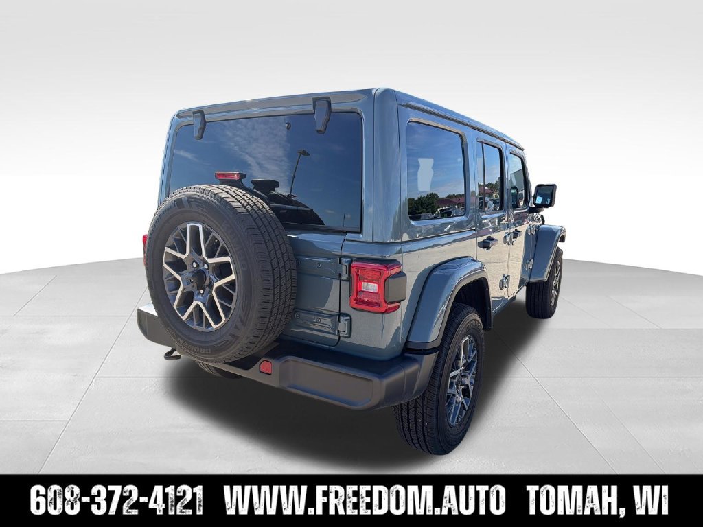 Used 2026 Jeep Wrangler Unlimited Sahara AWD/4WD image 7