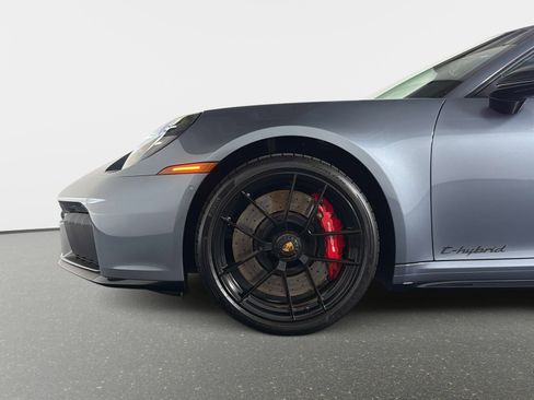 Used 2026 Porsche 911 Carrera GTS w/ Premium Package RWD image 20