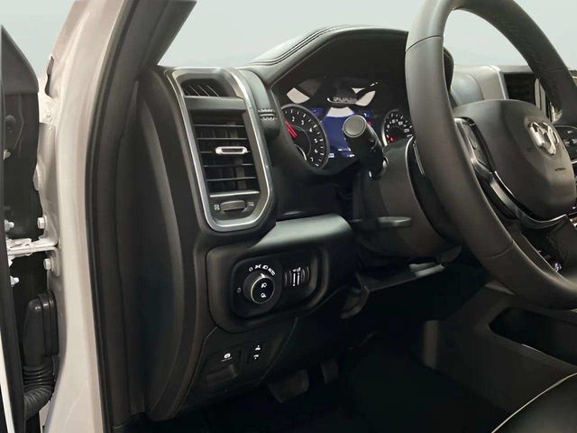 Used 2026 RAM 1500 Laramie AWD/4WD image 15