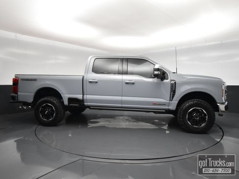 Used 2025 Ford F250 King Ranch w/ Tremor Off-Road Package AWD/4WD image 56