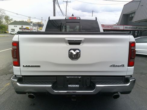 Used 2021 RAM 1500 Laramie AWD/4WD image 4