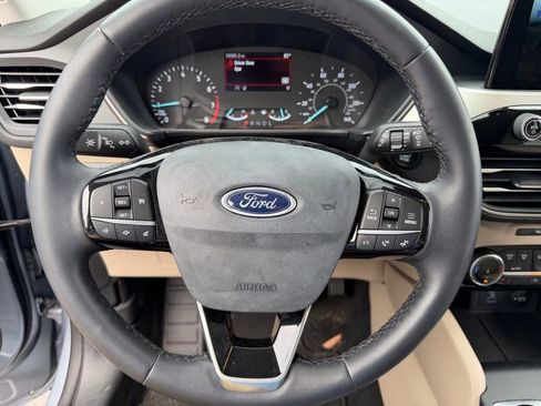 Used 2022 Ford Escape SEL FWD image 26