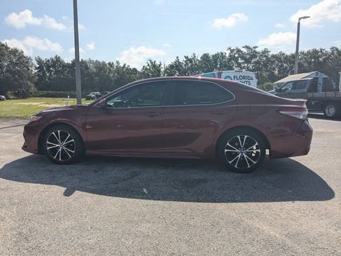 Used 2018 Toyota Camry SE FWD image 7