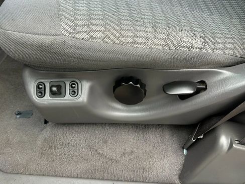 Used 2000 Ford F150 XL image 12