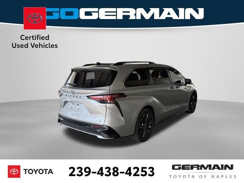 Used 2021 Toyota Sienna XSE FWD image 7