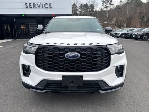 Used 2025 Ford Explorer ST-Line image 8