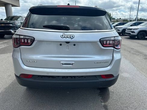 Used 2025 Jeep Compass Limited AWD/4WD image 6