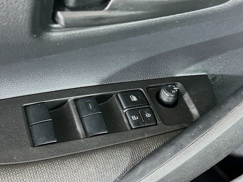 Used 2025 Toyota Corolla LE FWD image 15