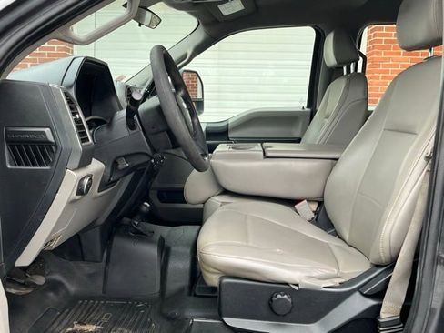 Used 2019 Ford F550 4x4 Crew Cab Super Duty w/ Power Equipment Group image 19