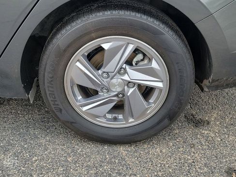 Used 2024 Hyundai Elantra SE image 11