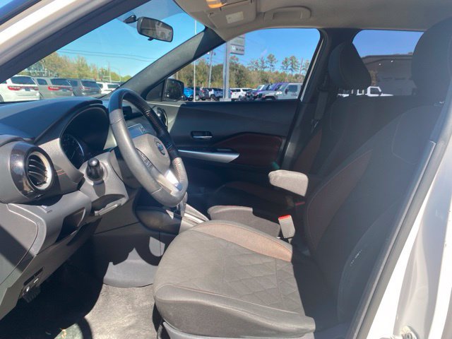 Used 2019 Nissan Kicks SR FWD image 10