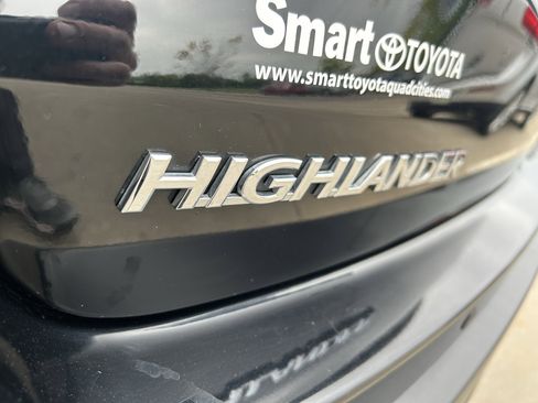 Used 2015 Toyota Highlander Limited AWD/4WD image 8