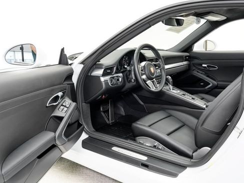 Certified 2018 Porsche 911 Carrera RWD image 7