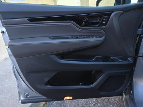 Used 2023 Honda Odyssey Elite image 21