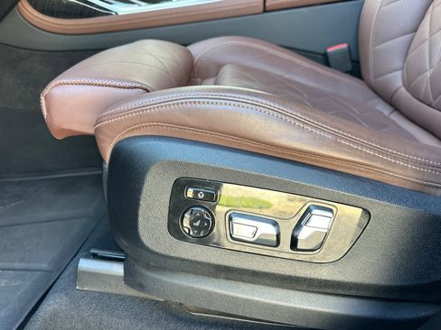 Used 2024 BMW X7 xDrive40i w/ M Sport Package image 14