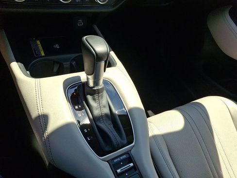 Certified 2025 Honda HR-V EX-L image 17