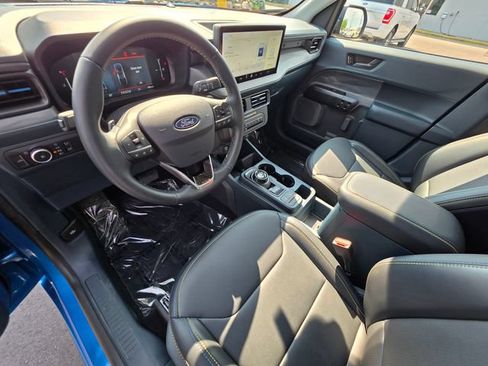 Used 2025 Ford Maverick Lobo AWD/4WD image 36