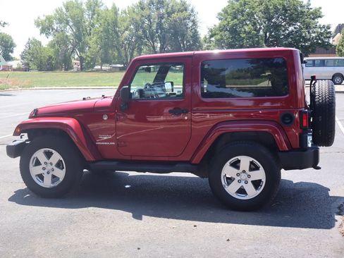 Used 2011 Jeep Wrangler Sahara AWD/4WD image 8