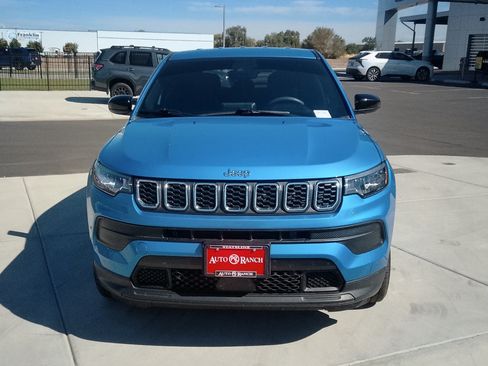 Used 2025 Jeep Compass Sport AWD/4WD image 8