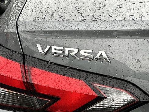 Used 2025 Nissan Versa SV w/ Trunk Package image 25