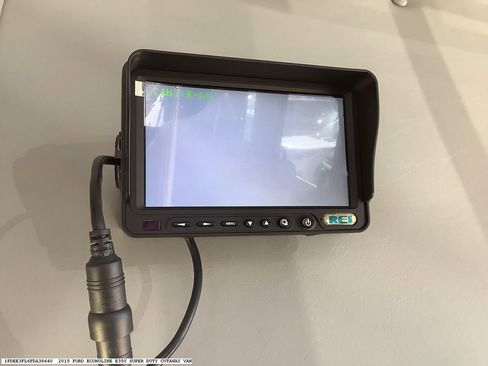 Used 2015 Ford E-350 and Econoline 350 Super Duty image 8