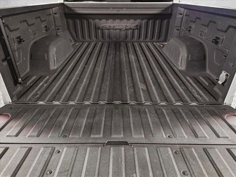 Used 2022 GMC Sierra 1500 AT4X image 6