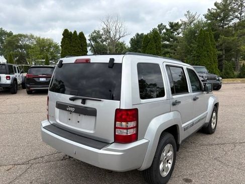 Used 2010 Jeep Liberty Sport w/ Popular Equipment Group AWD/4WD image 5