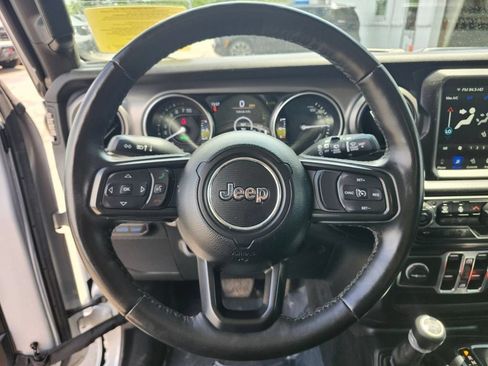 Used 2023 Jeep Wrangler Unlimited w/ Cold Weather Group AWD/4WD image 26